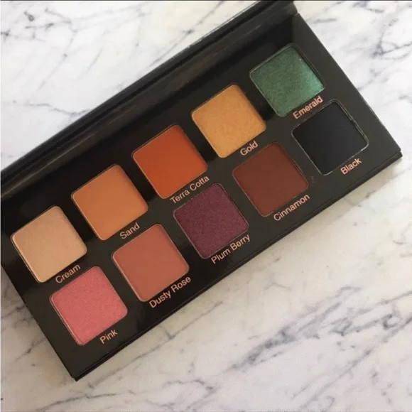 Violet Voss Essentials Palette - Picture 1 of 2